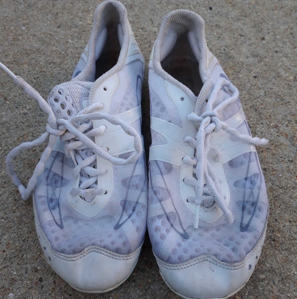 Nfinity vengeance size 9 cheer shoes